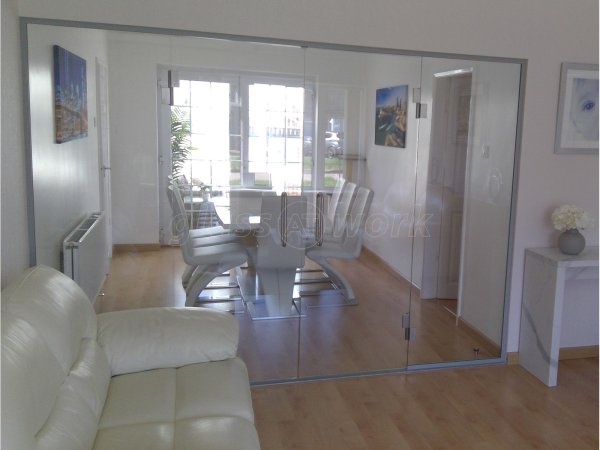 Domestic Project (Hull, East Riding of Yorkshire): Frameless Glass Partition