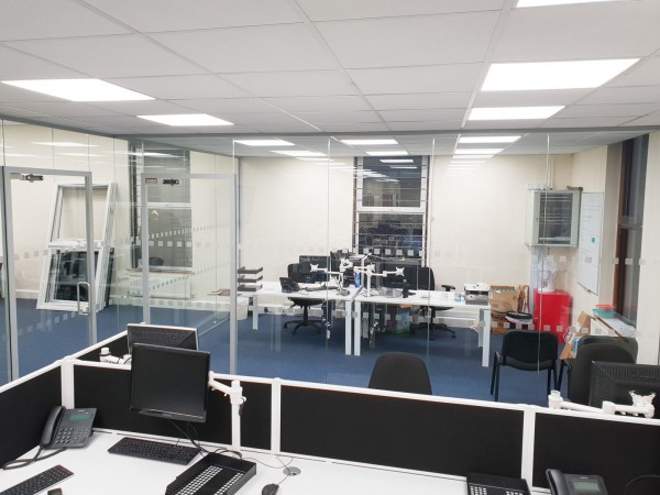 5G Communications Ltd (High Wycombe, Buckinghamshire): Toughened Glass Partition Office Fitout