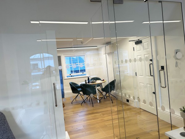 Abans Global (Soho, London): Toughened Glass Office Partitions