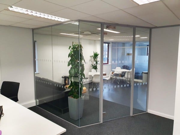 Single Glazed Frameless Glass Office Partitioning