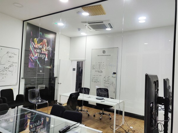 Brandbassador (Hackney, London): Single Glazed Acoustic Glass Room Divider Office Partition