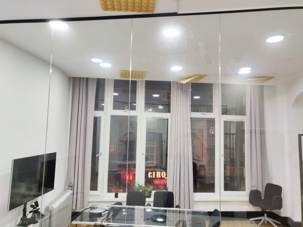Brandbassador (Hackney, London): Single Glazed Acoustic Glass Room Divider Office Partition