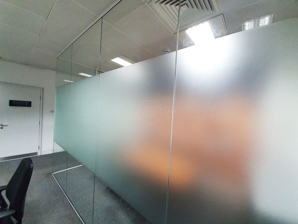 Build 2 Design (St. Pancras, London): Glass Corner Office