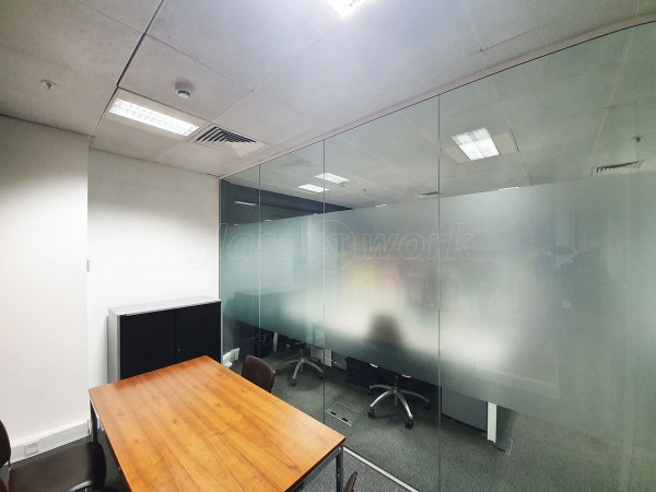 Build 2 Design (St. Pancras, London): Glass Corner Office