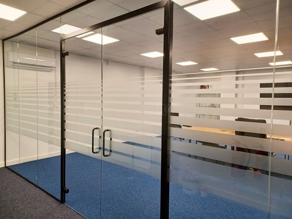 Burtons Manufacturing Company (Tonbridge, Kent): Frameless Glass Meeting Room With Double Doors