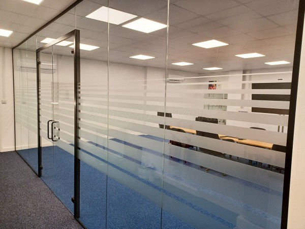 Burtons Manufacturing Company (Tonbridge, Kent): Frameless Glass Meeting Room With Double Doors