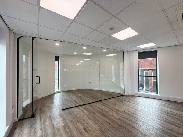 City Estates (Sheffield, South Yorkshire): Frameless Glass Office Partition