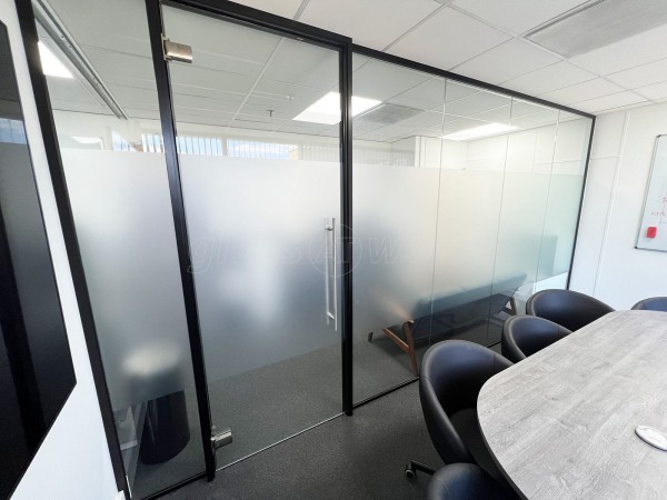 Consult Jeeves (Bedford, Bedfordshire): Glass Office Wall Using Laminated Acoustic Glass For Soundproofing