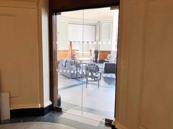 Creation Destination UK (Kilmarnock, East Ayrshire): Double-Acting Frameless Double Doors