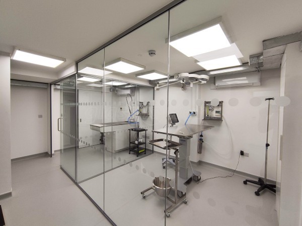 DAA Vet Care (Maida Vale, London): Glass Partitions For Vet Practice Treatment Rooms