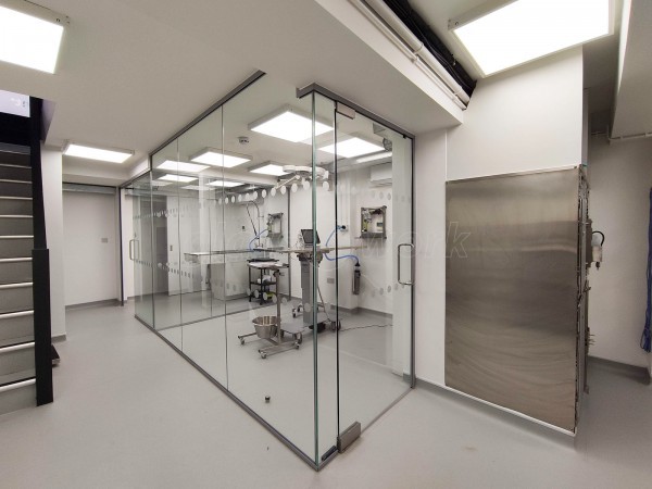 DAA Vet Care (Maida Vale, London): Glass Partitions For Vet Practice Treatment Rooms