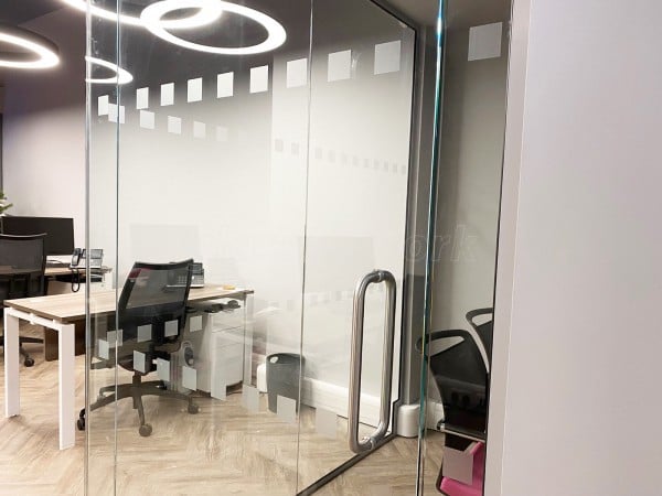 Duncan Yeardley Estate Agents (Sunninghill, Berkshire): Toughened Glass Corner Room