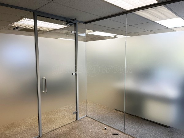 EMH Technology (Hitchin, Hertfordshire): Frameless Glass Corner Quiet Room