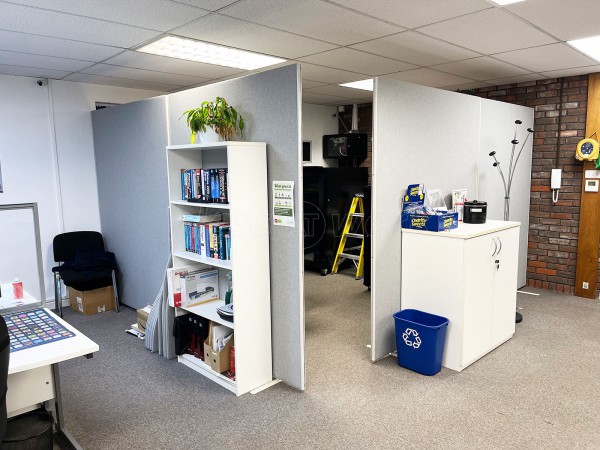 EMH Technology (Hitchin, Hertfordshire): Frameless Glass Corner Quiet Room