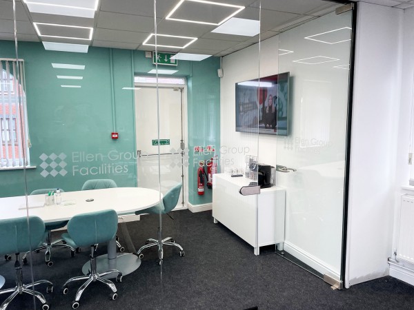 Ellen Group Facilities (Hockley, Birmingham): Frameless Toughened Safety Glass Office Screen