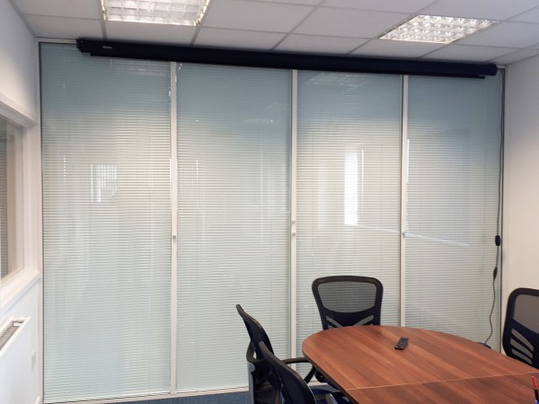 FJE Plastic Developments Ltd (Biggleswade, Bedfordshire): Double Glazed Glass Partition With Blinds