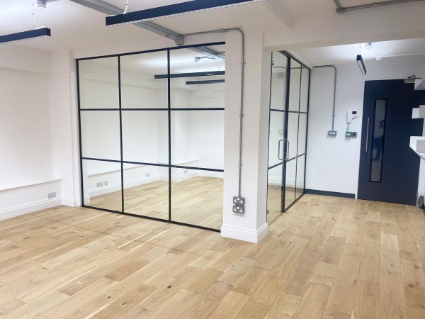 Fabric London (Clerkenwell, London): T-Bar Acoustic Glass Corner Office