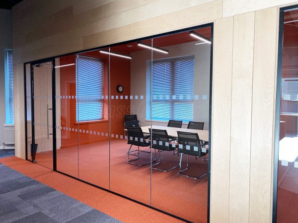 Single Glazed Frameless Glass Office Partitioning