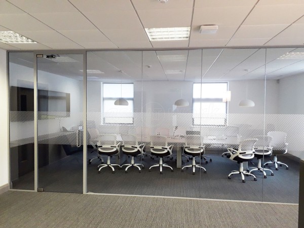 Single Glazed Frameless Glass Office Partitioning