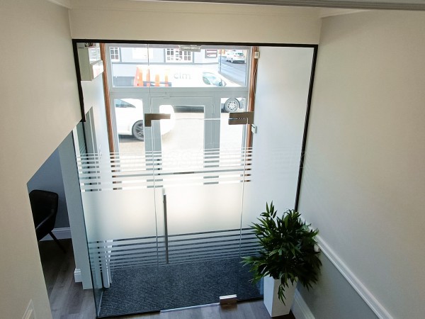 Hetts Solicitors (Scunthorpe, North Lincolnshire): Frameless Glass Vestibule