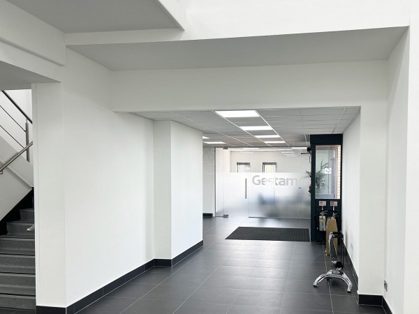 Interactive Projects & Design (Newton Aycliffe, County Durham): Frameless Glass Office Partition