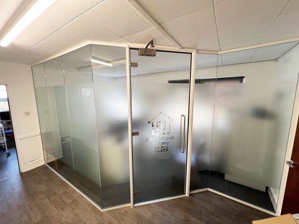 John Hampden Surgery (Great Missenden, Buckinghamshire): Glass Partition Stepped Wall