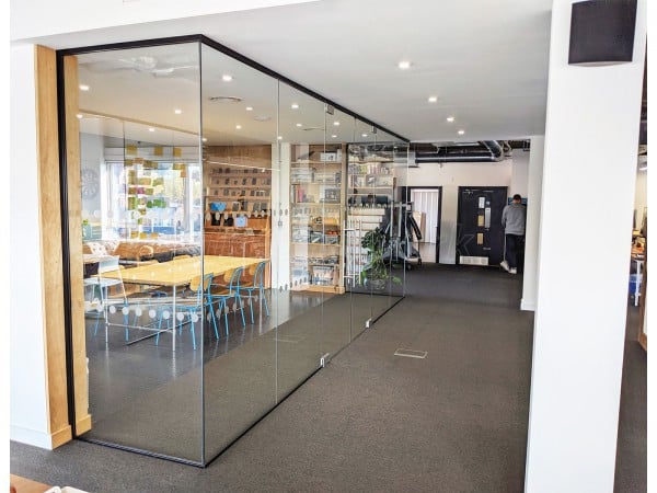 Single Glazed Frameless Glass Office Partitioning