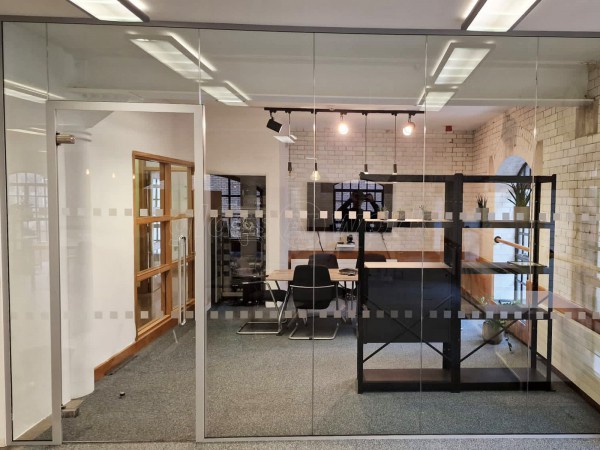 LS Studios London Ltd (Aldgate, London): Laminated Acoustic Glass Office Partition