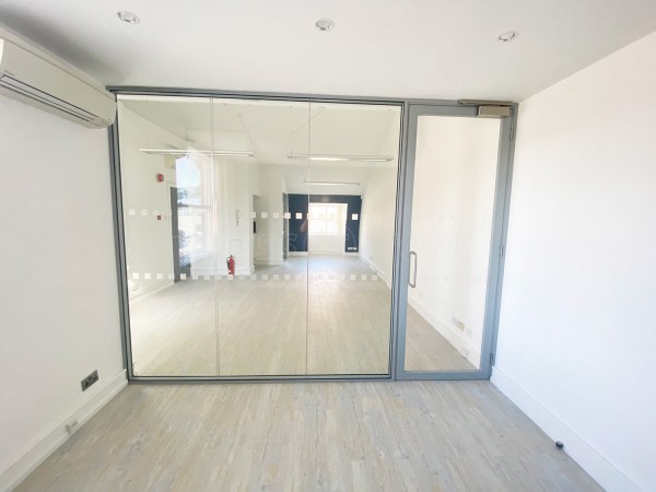 LS Studio London Ltd (Farringdon, London): Double Glazed Glass Office Dividing Screen