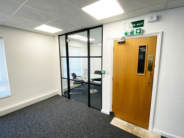 Mason Navarro Pledge (Hitchin, Hertfordshire): T-Bar Metal and Glass Office Partitions With Soundproofing