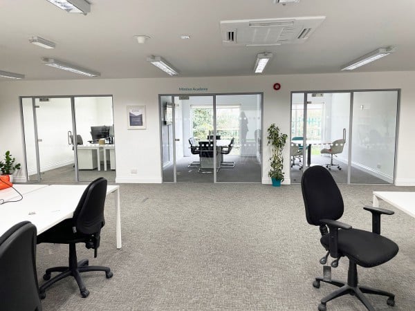 Single Glazed Frameless Glass Office Partitioning