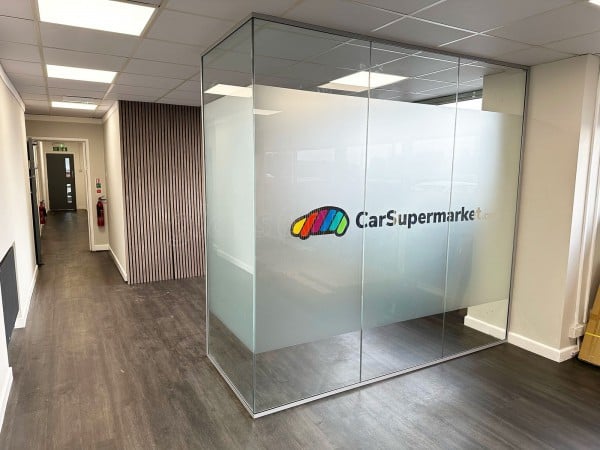 Single Glazed Frameless Glass Office Partitioning