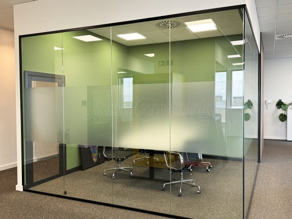 Multiconsult (Ashford, Kent): Glass Office Pods and Focus Booth