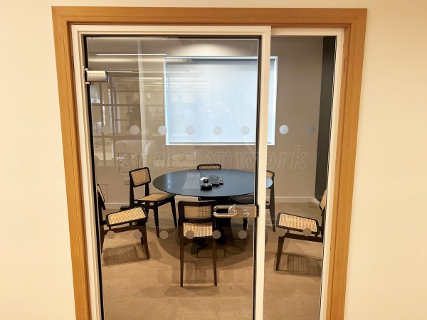 Nan Fung Life Sciences Real Estate (Kings Cross, London): Frameless Glass Door and Side Panel