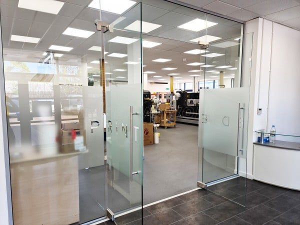 Single Glazed Frameless Glass Office Partitioning