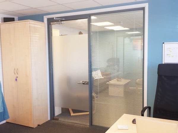 Double Glazed Frameless Glass Office Partitioning