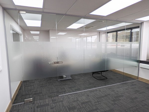 Roundel Kitchens (Washington, Tyne and Wear): Toughened Glass Office Wall With Frameless Door