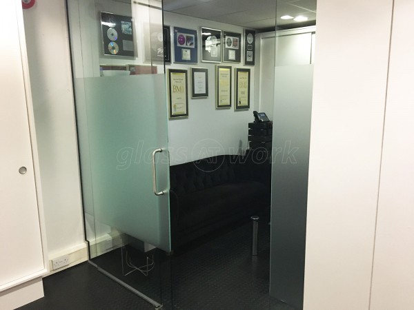 Reservoir / Reverb Music Ltd (Chiswick, London): Small Sliding Glass Door Partition