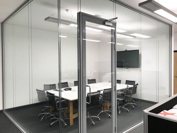 Double Glazed Frameless Glass Office Partitioning