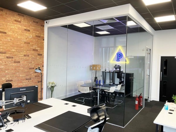 Single Glazed Frameless Glass Office Partitioning