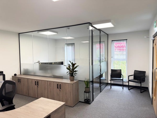 SHJ (Rotherham, South Yorkshire): Multiple Acoustic Glass Partition Offices