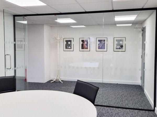 Sigma Imaging [UK](Welwyn Garden City, Hertfordshire): Toughened Safety Glass Office Partition