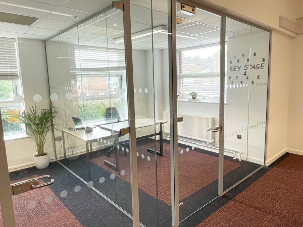 Single Glazed Frameless Glass Office Partitioning