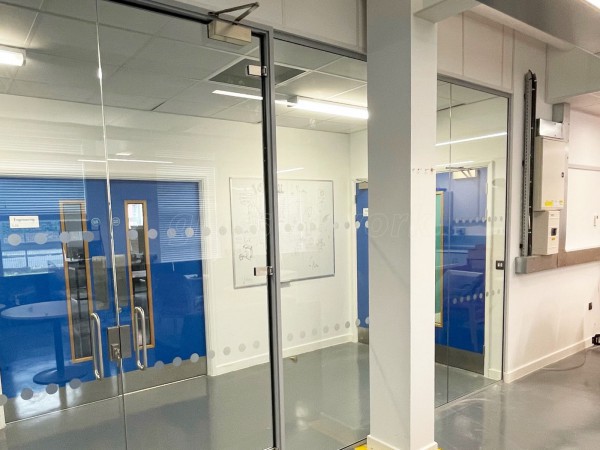 South Bank Engineering UTC (Brixton, London): Acoustic Glass Office and Teaching Space