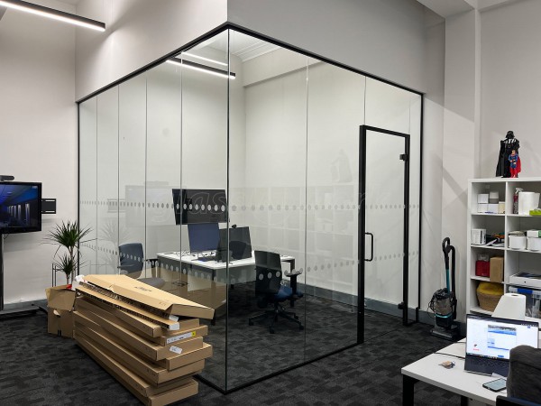 South Of England Investments (Liverpool, Merseyside): Frameless Glass Corner Office