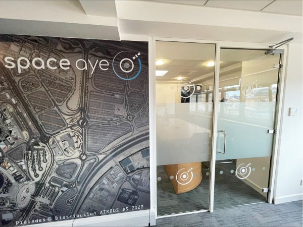 Space Aye (Glasgow, Scotland): Office Interior Glass Door and Side Panel