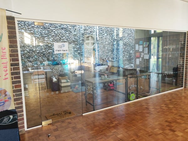 Single Glazed Frameless Glass Office Partitioning