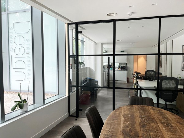 Structural Design Studio (Wandsworth, London): T-Bar Glass Partition Using Acoustic Glazing