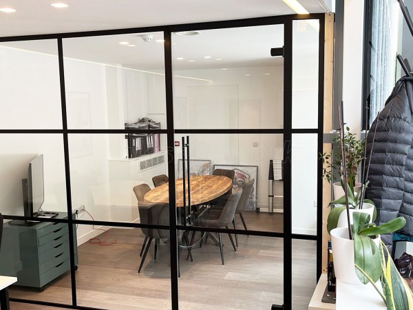 Structural Design Studio (Wandsworth, London): T-Bar Glass Partition Using Acoustic Glazing