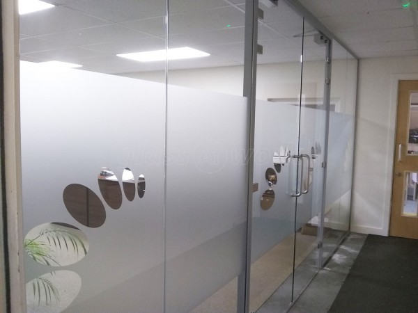 Sunflower Medical (Bradford, West Yorkshire): Showroom Glass Partition Using Acoustic Glazing